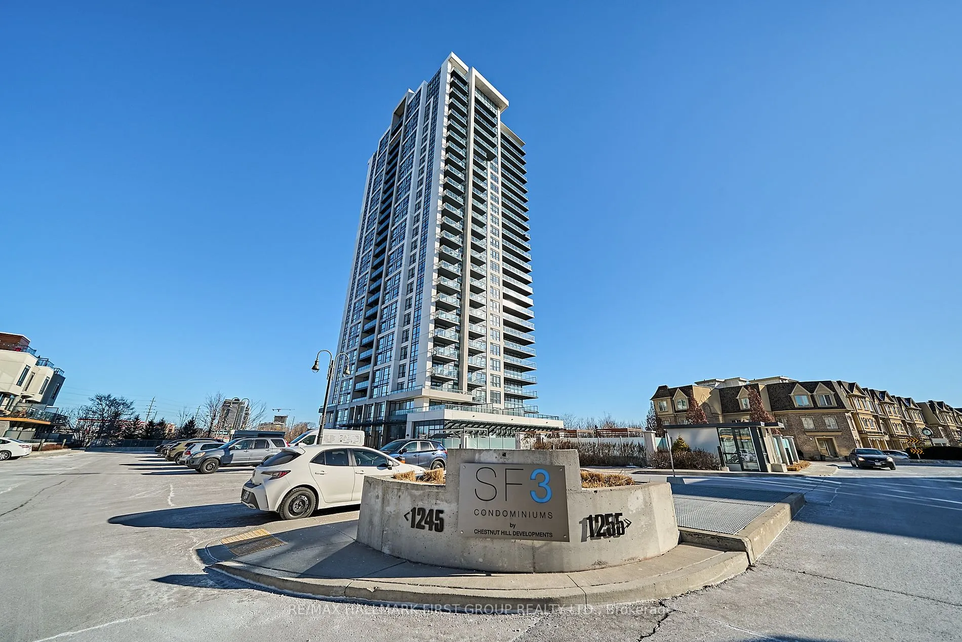 1255 Bayly St, #608