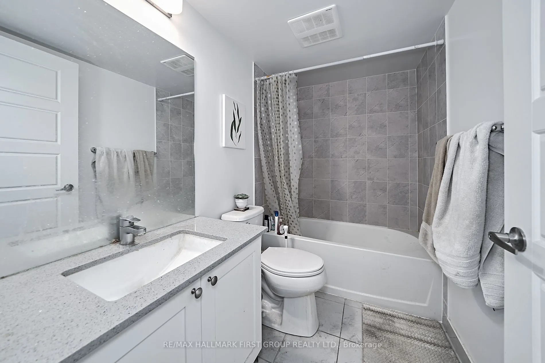 1255 Bayly St, #608