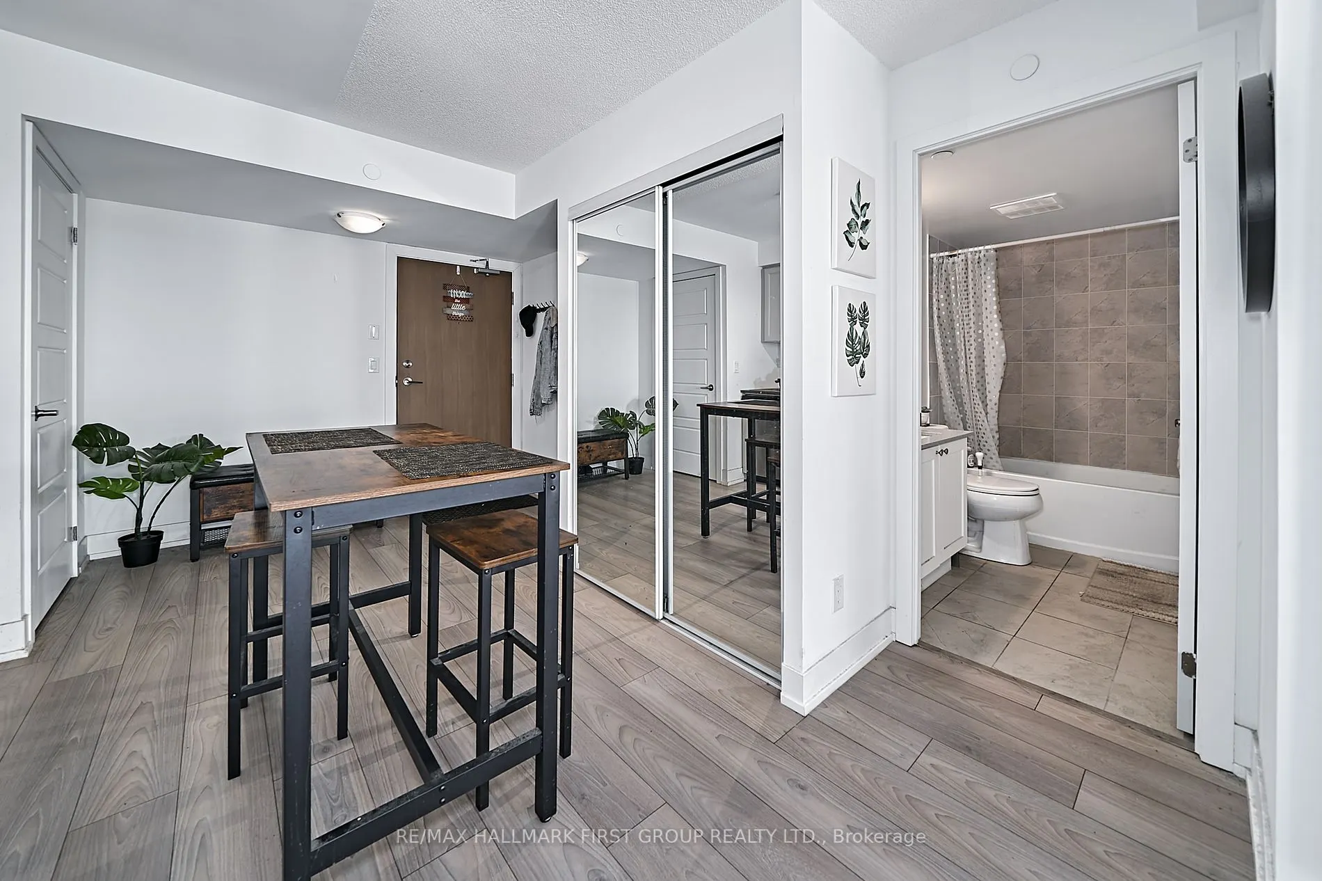 1255 Bayly St, #608