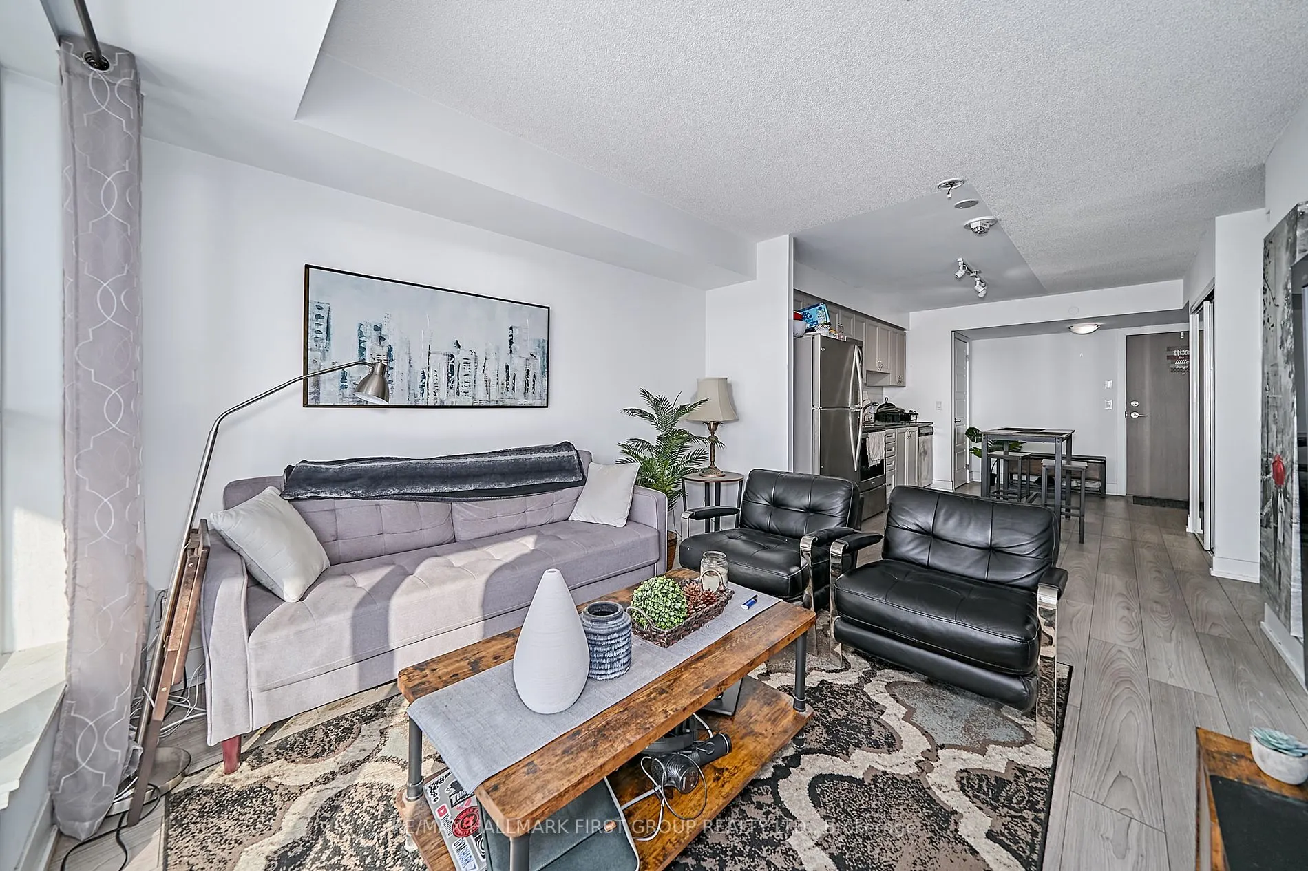 1255 Bayly St, #608