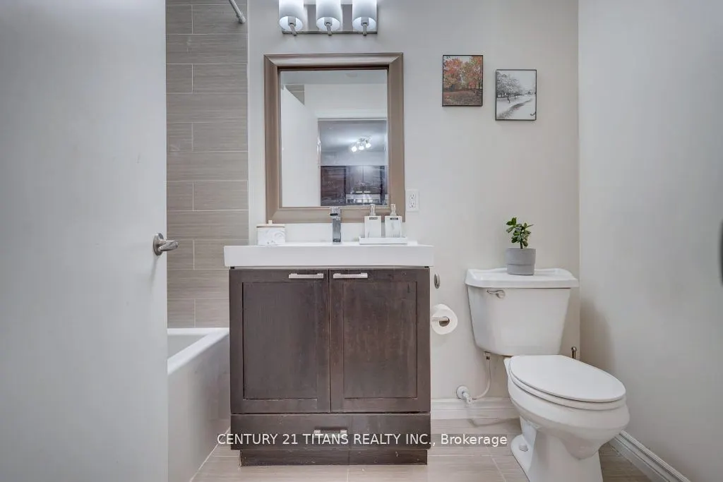 1328 Birchmount Rd, #709