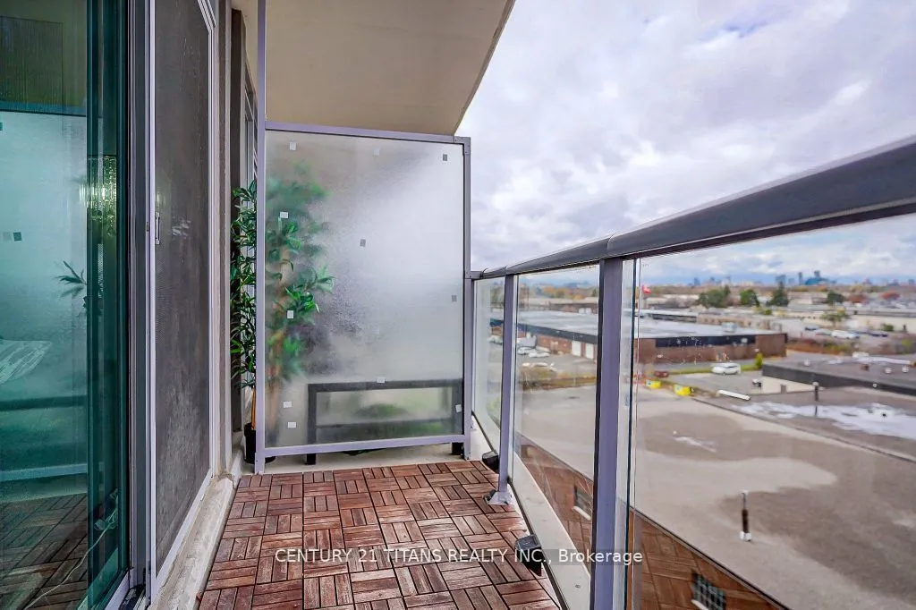 1328 Birchmount Rd, #709