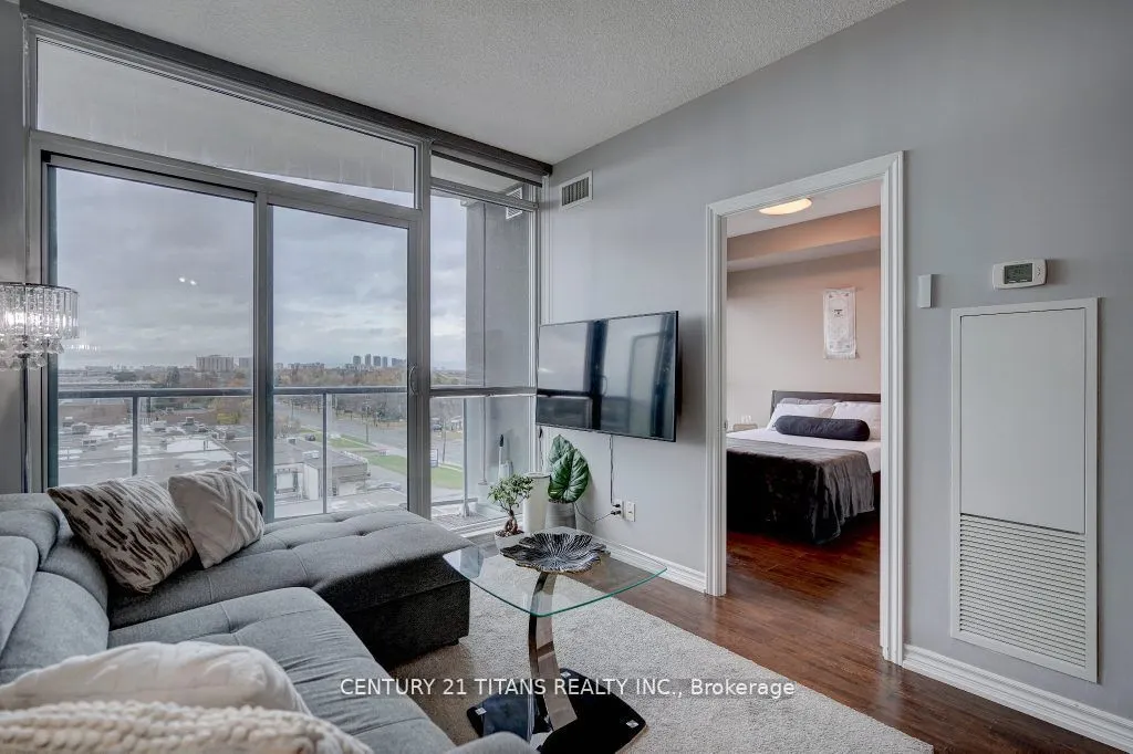 1328 Birchmount Rd, #709