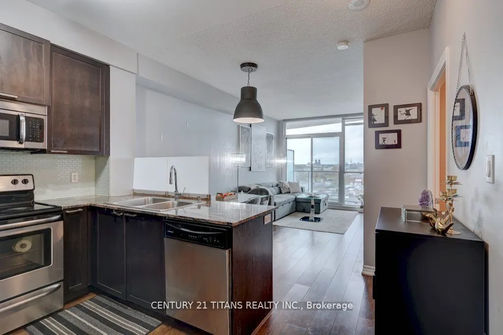 1328 Birchmount Rd, #709