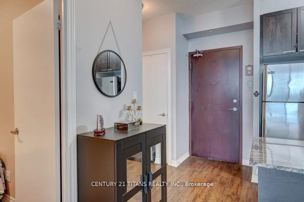 1328 Birchmount Rd, #709