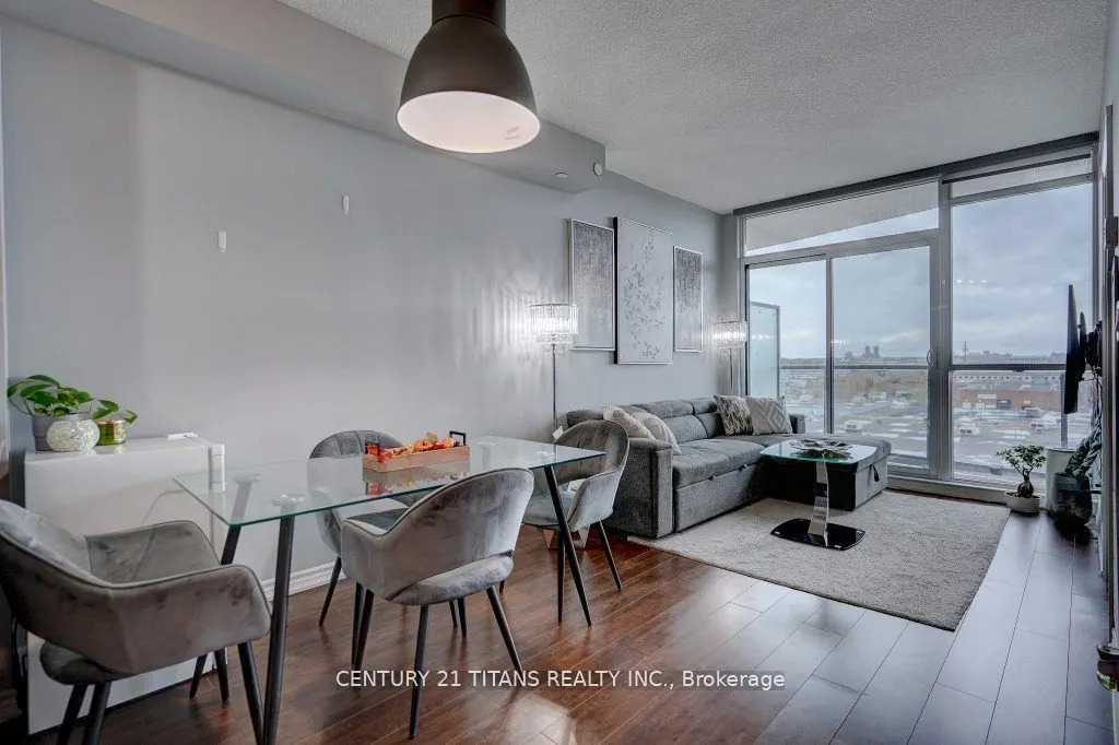 1328 Birchmount Rd, #709