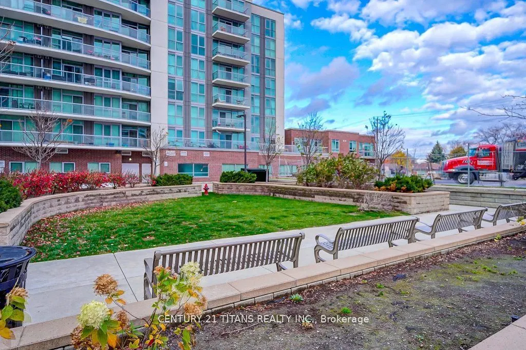1328 Birchmount Rd, #709