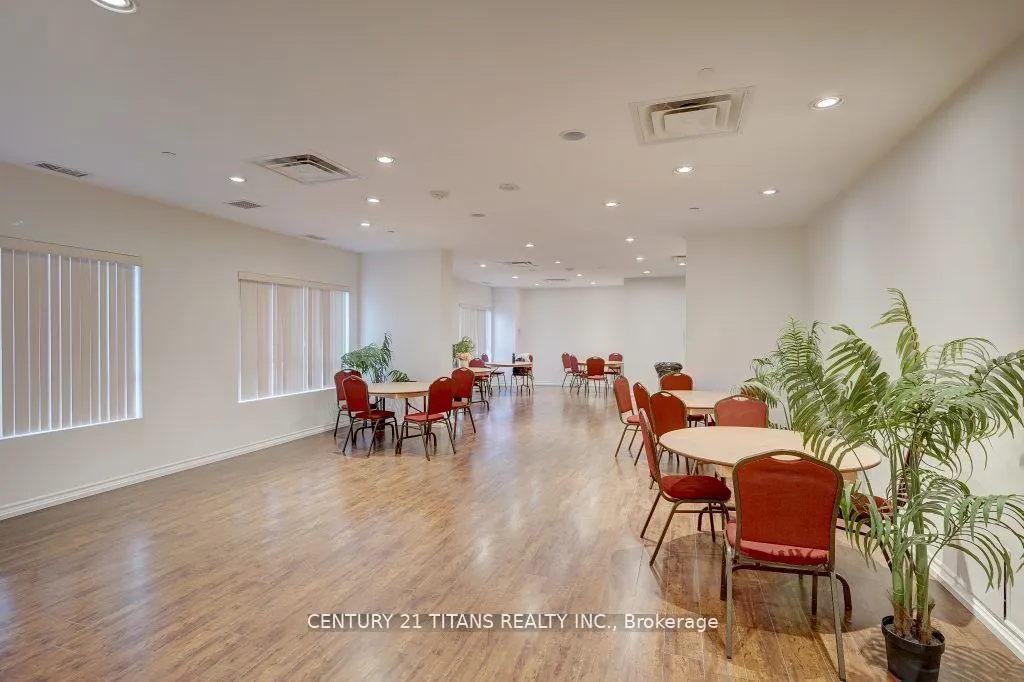 1328 Birchmount Rd, #709