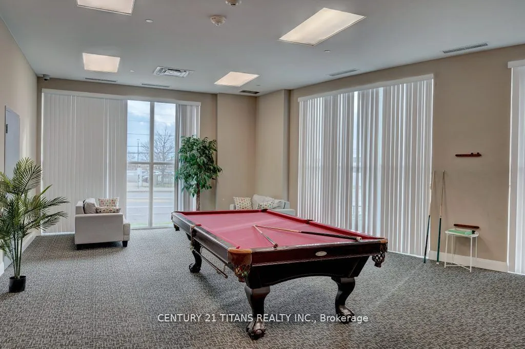 1328 Birchmount Rd, #709