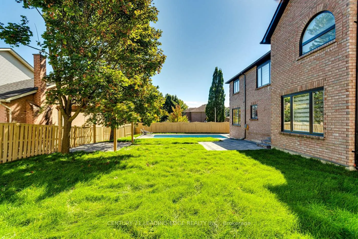 1371 Rougemount Dr