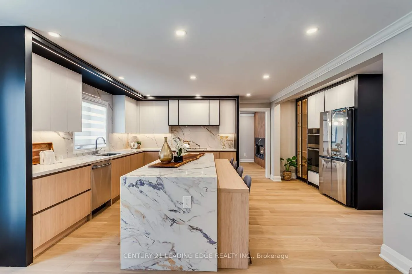 1371 Rougemount Dr