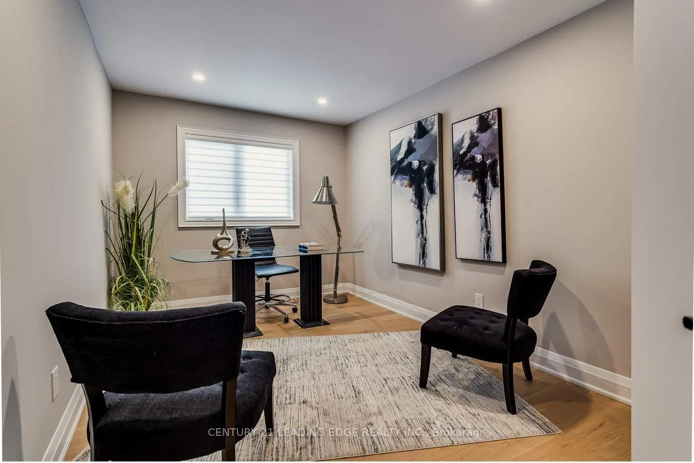 1371 Rougemount Dr
