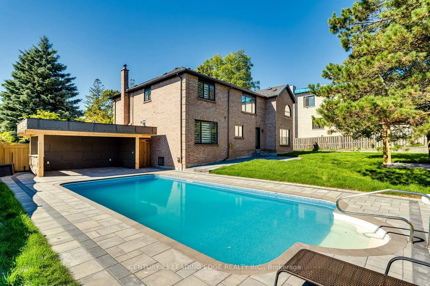 1371 Rougemount Dr