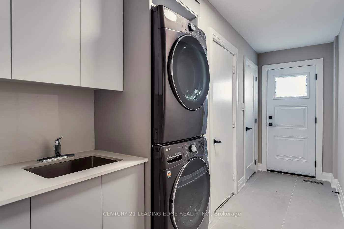 1371 Rougemount Dr