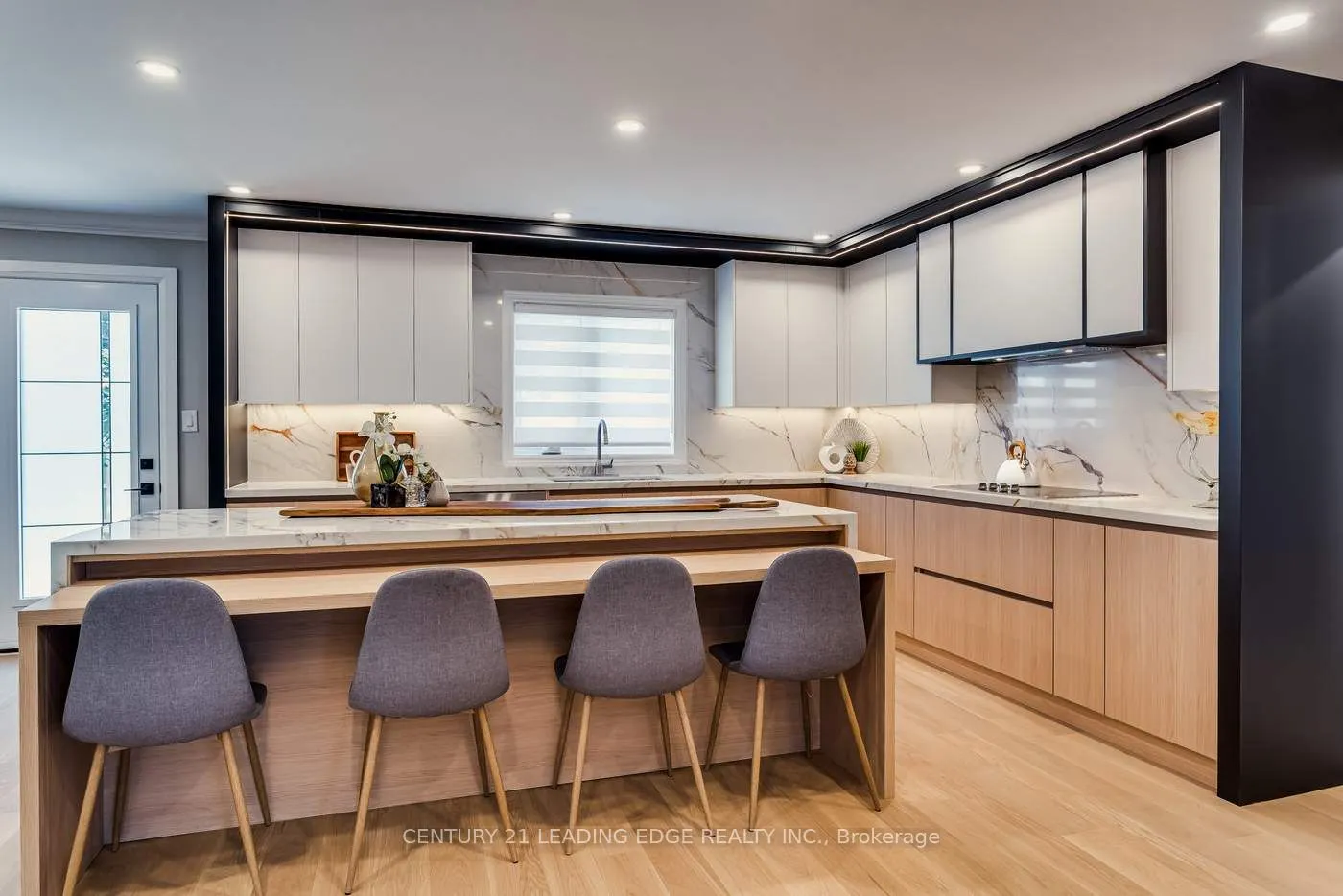 1371 Rougemount Dr