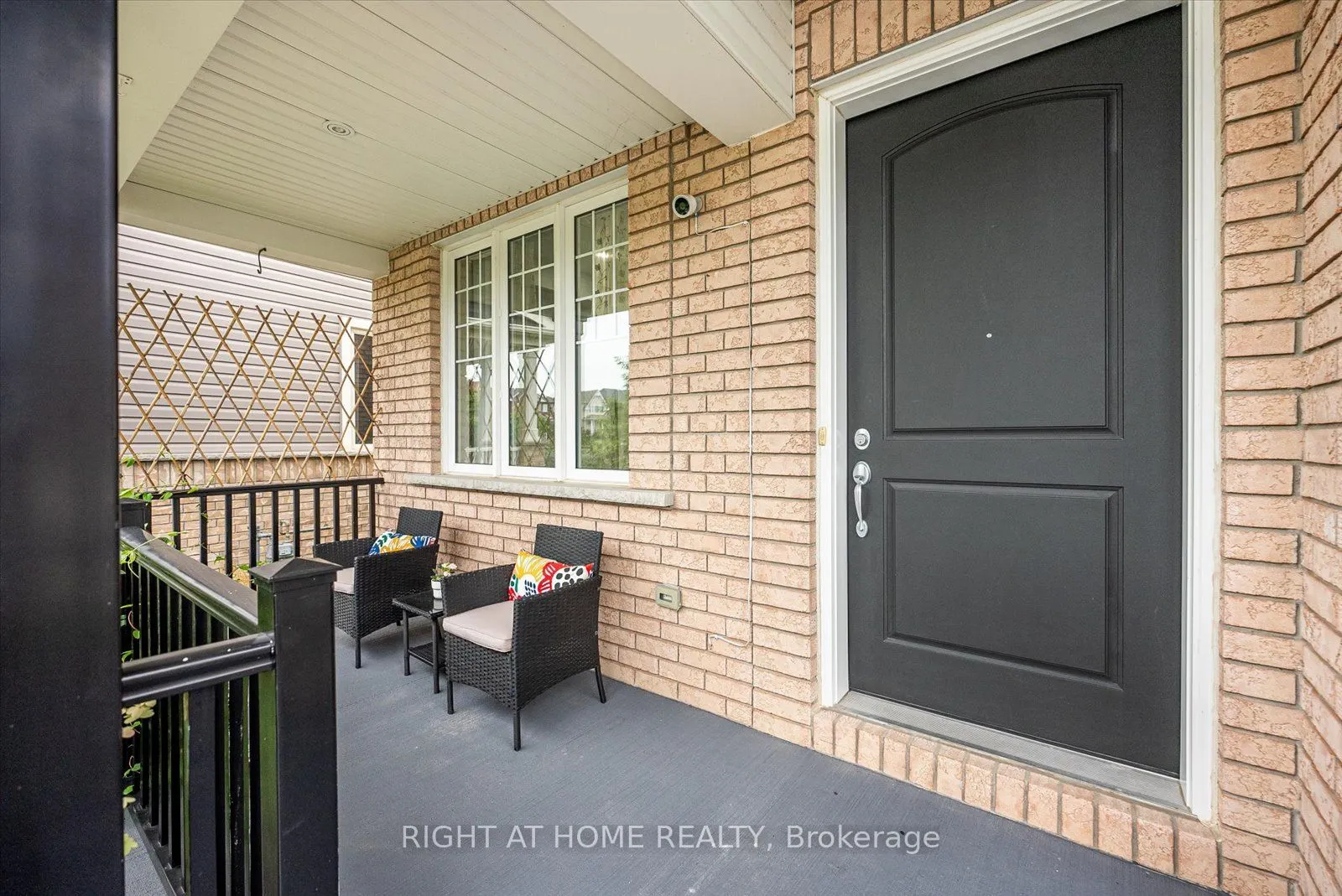 7 Carl Raby St