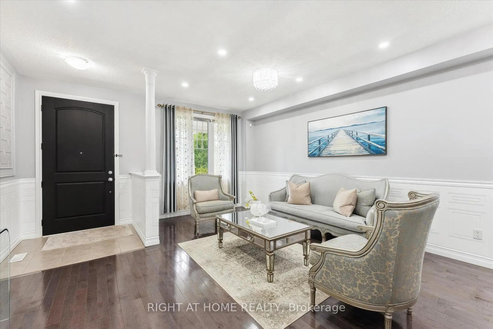 7 Carl Raby St