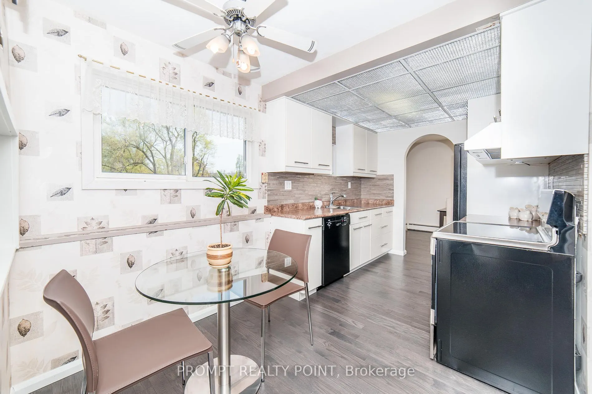 637 Breezy Drive