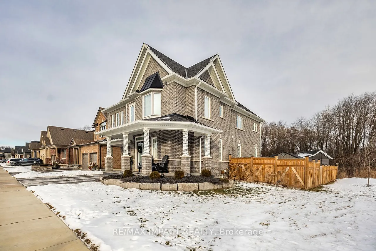 384 Northglen Blvd