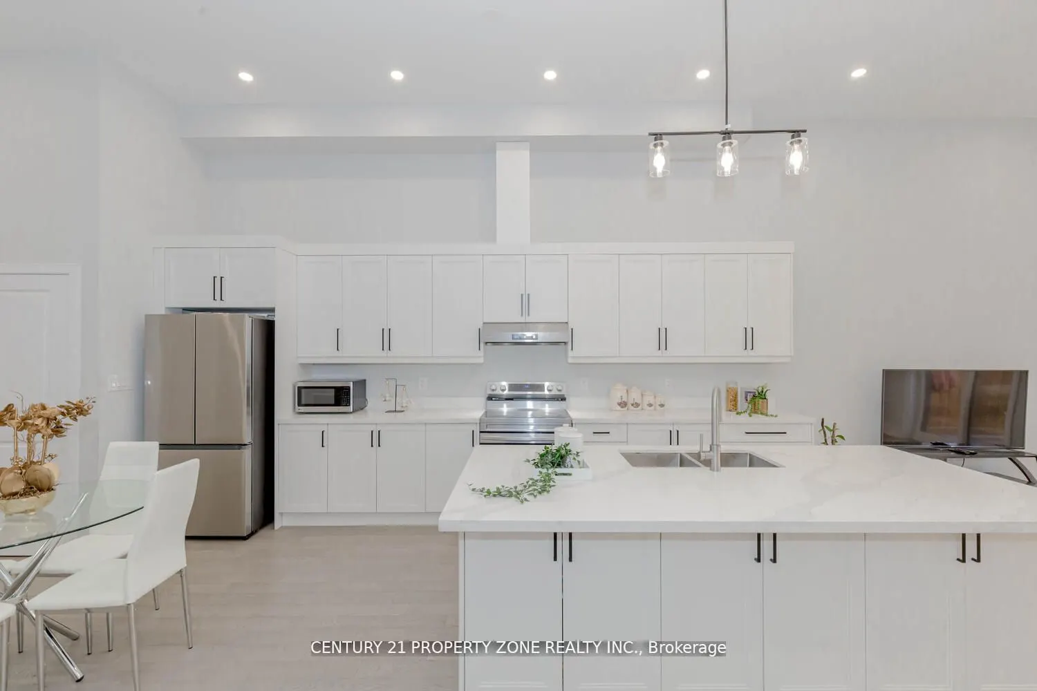 312 Anderson Ave