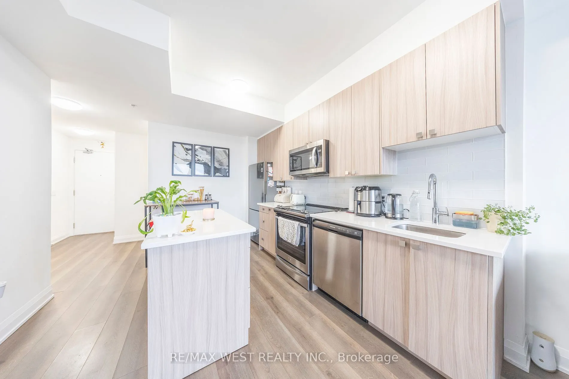 3655 Kingston Road, #901