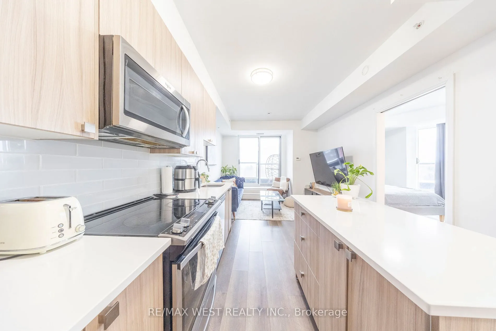 3655 Kingston Road, #901