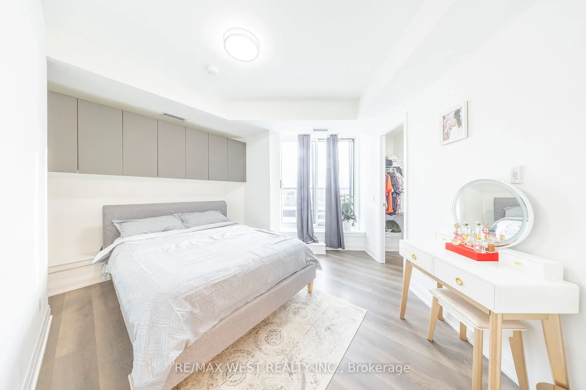 3655 Kingston Road, #901