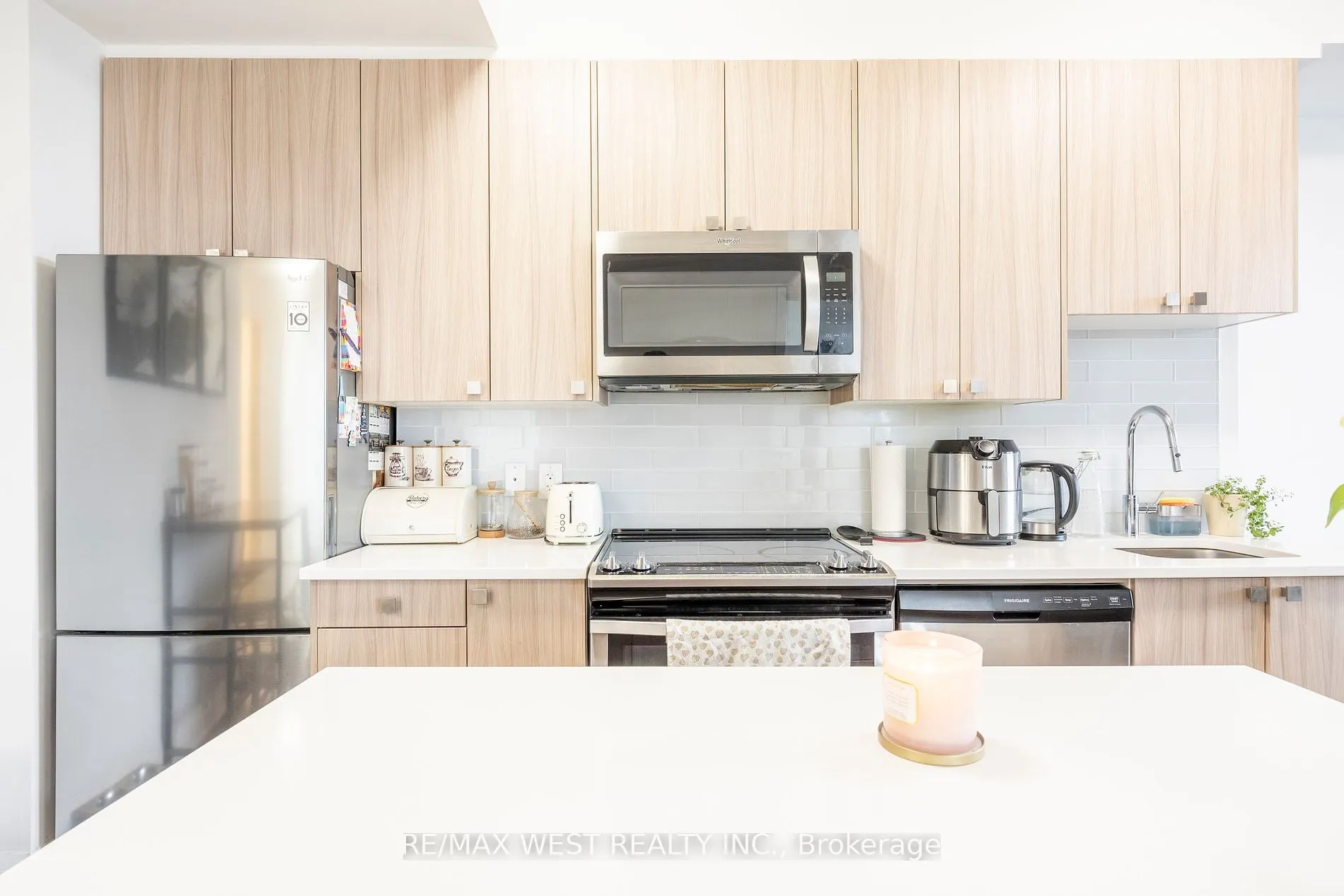3655 Kingston Road, #901