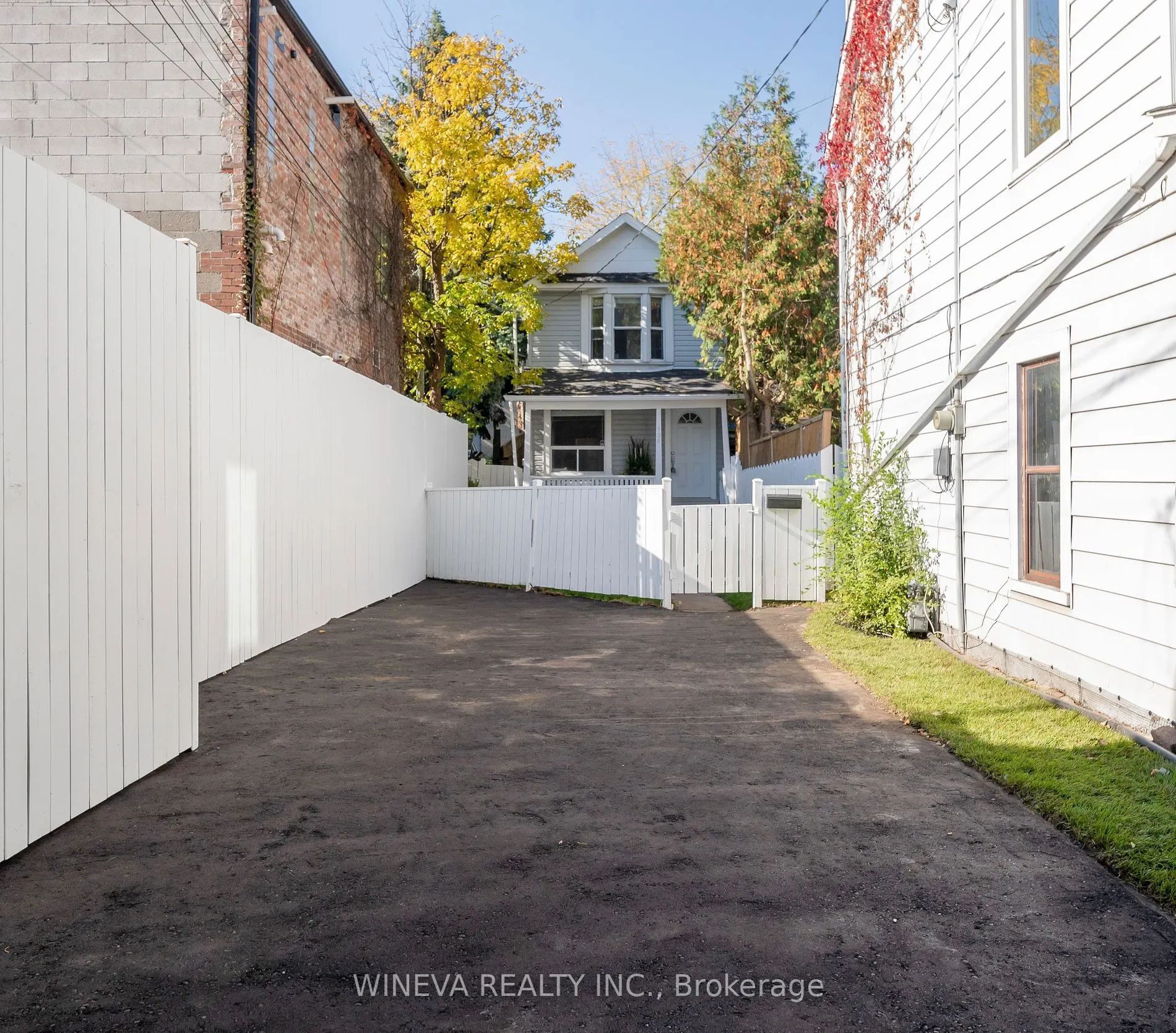 106 Willow Ave