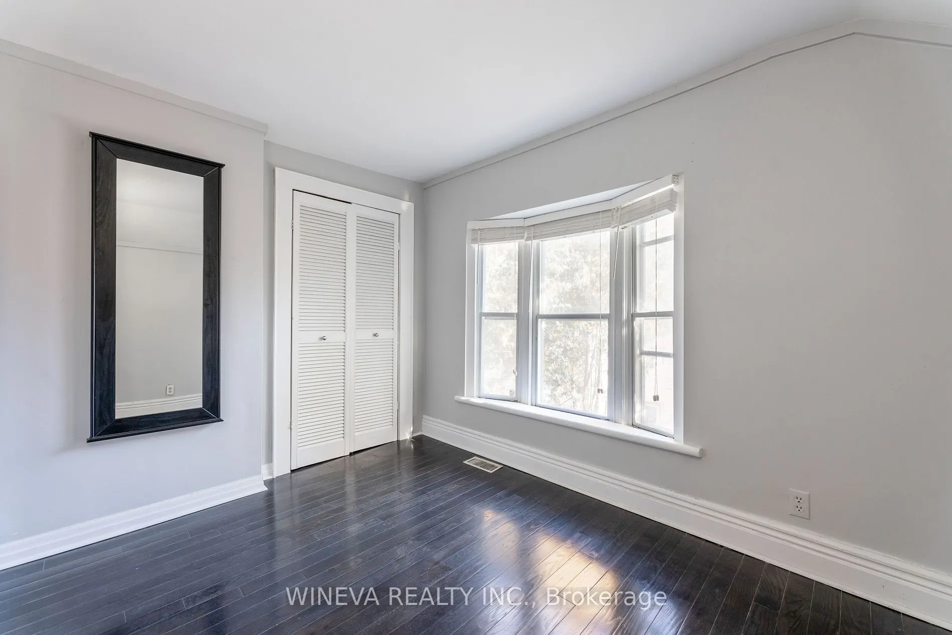 106 Willow Ave