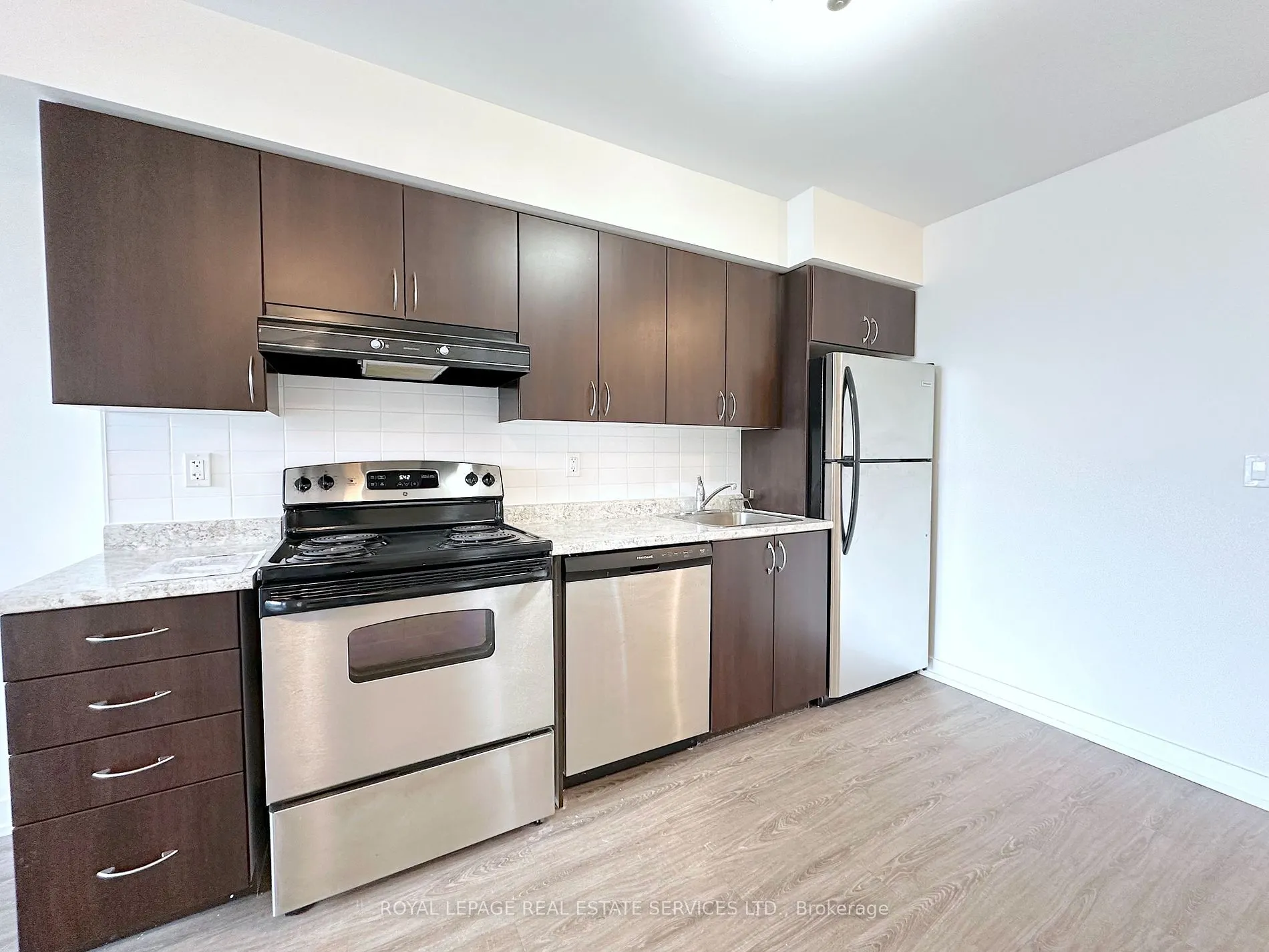 420 Harwood Ave, #709