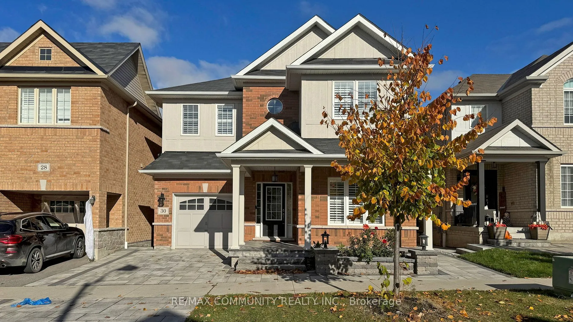 30 Raithby Cres