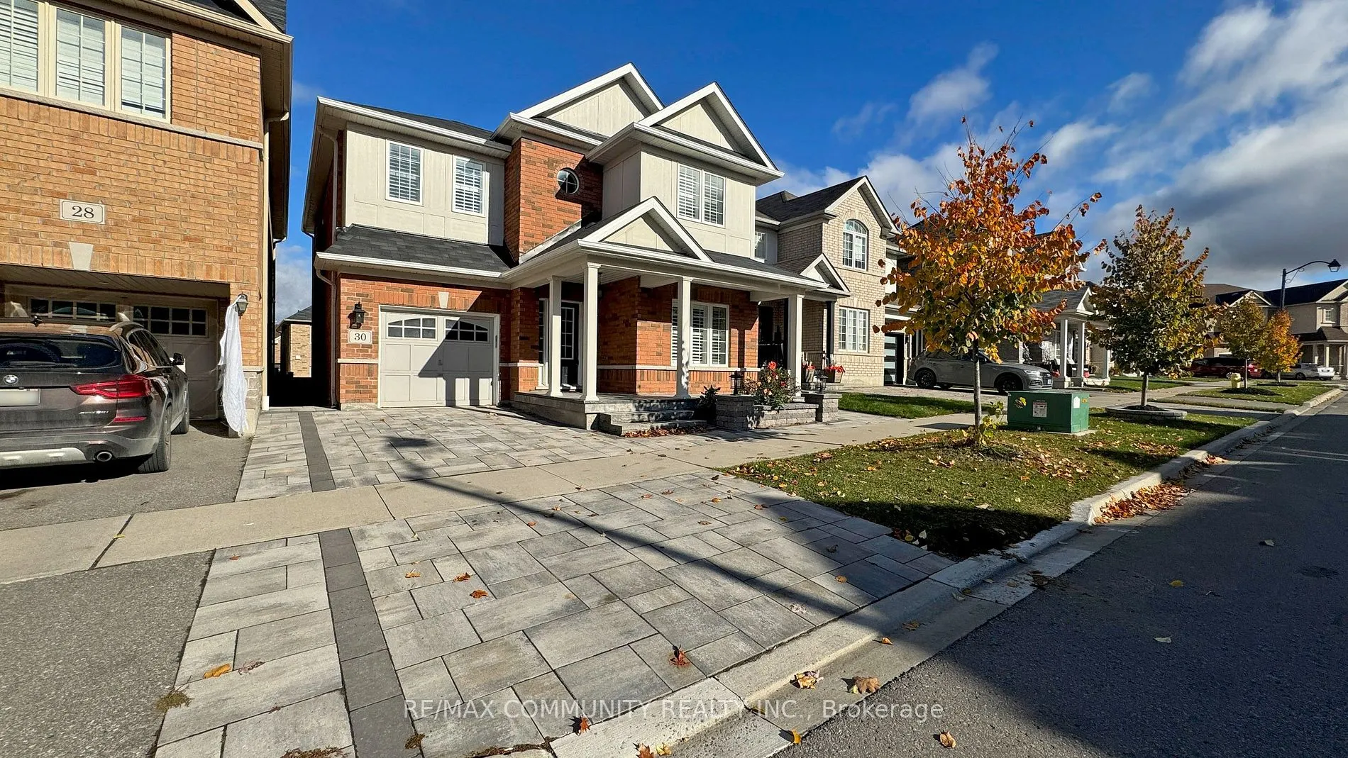 30 Raithby Cres