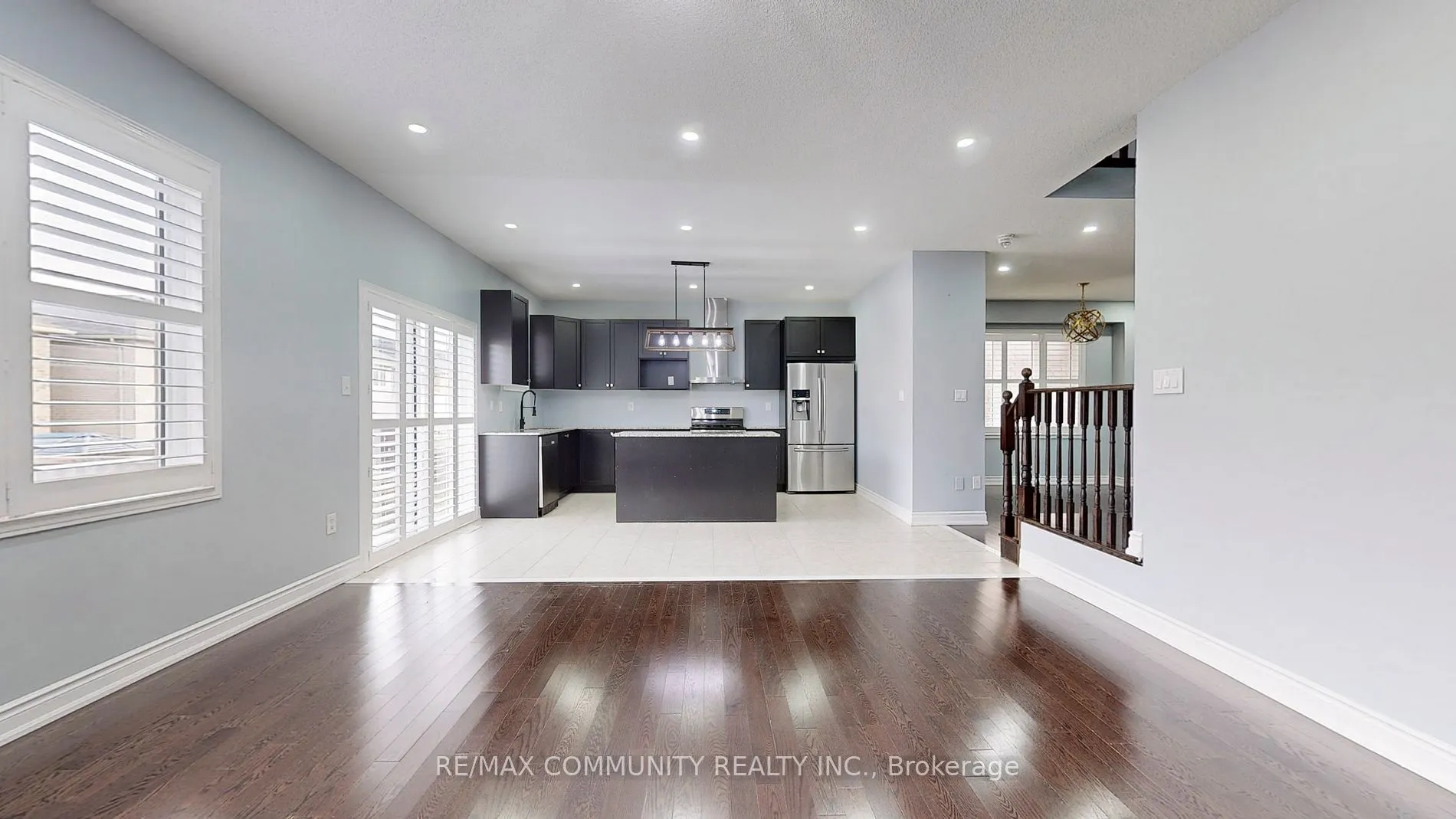 30 Raithby Cres