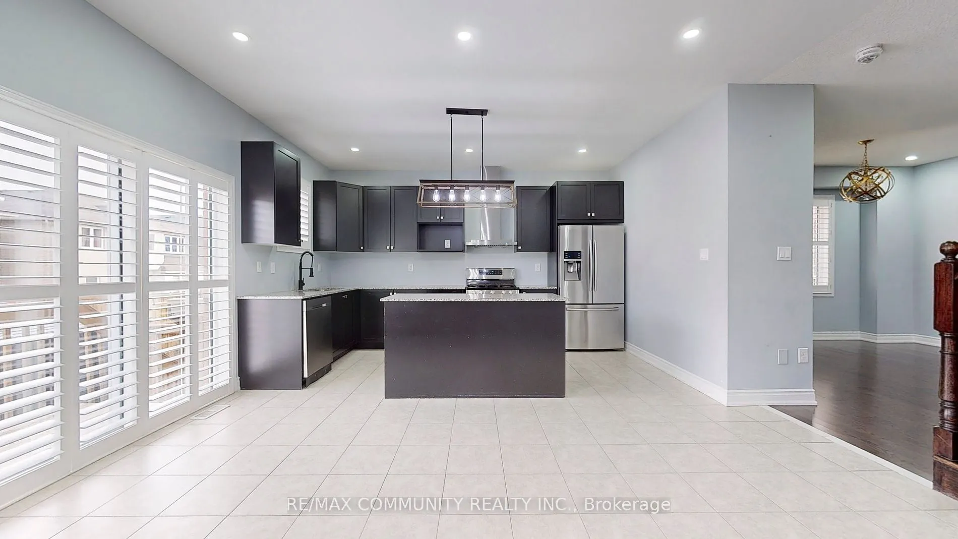 30 Raithby Cres