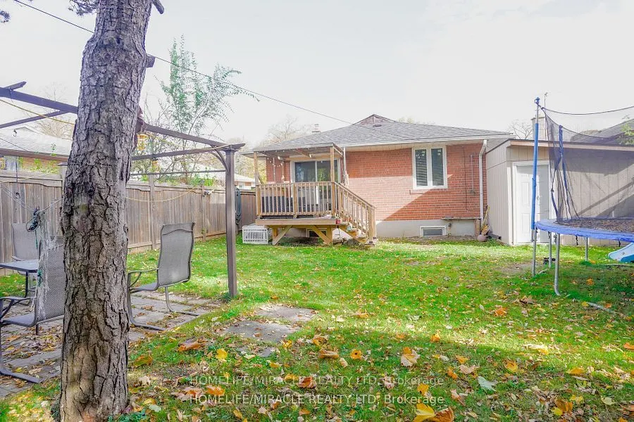 82 Sedgemount Dr