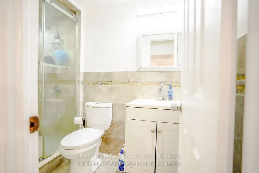 82 Sedgemount Dr