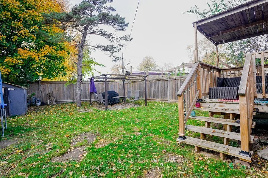 82 Sedgemount Dr