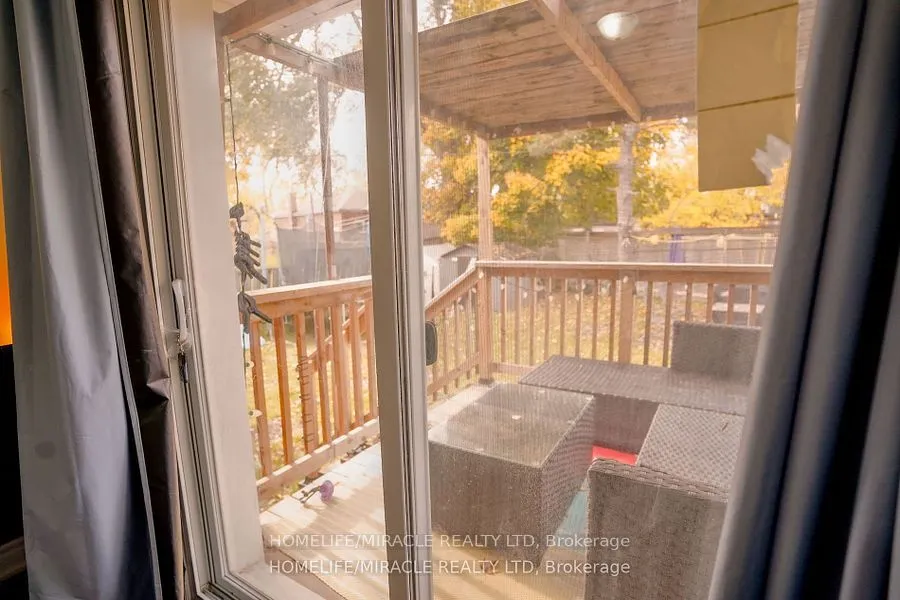 82 Sedgemount Dr