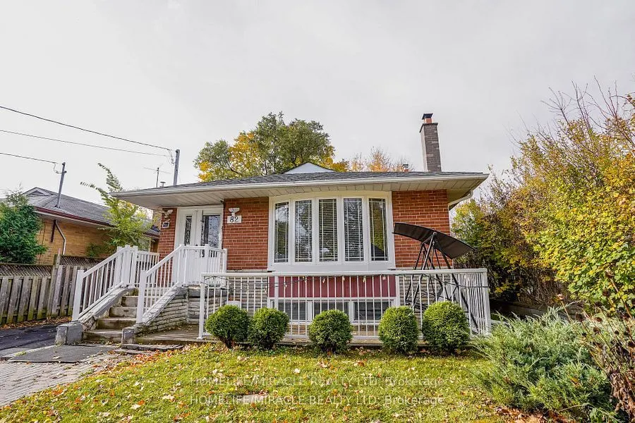 82 Sedgemount Dr