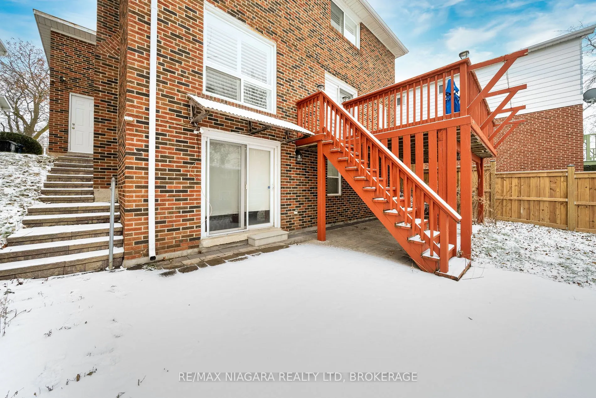 42 Kenhatch Blvd