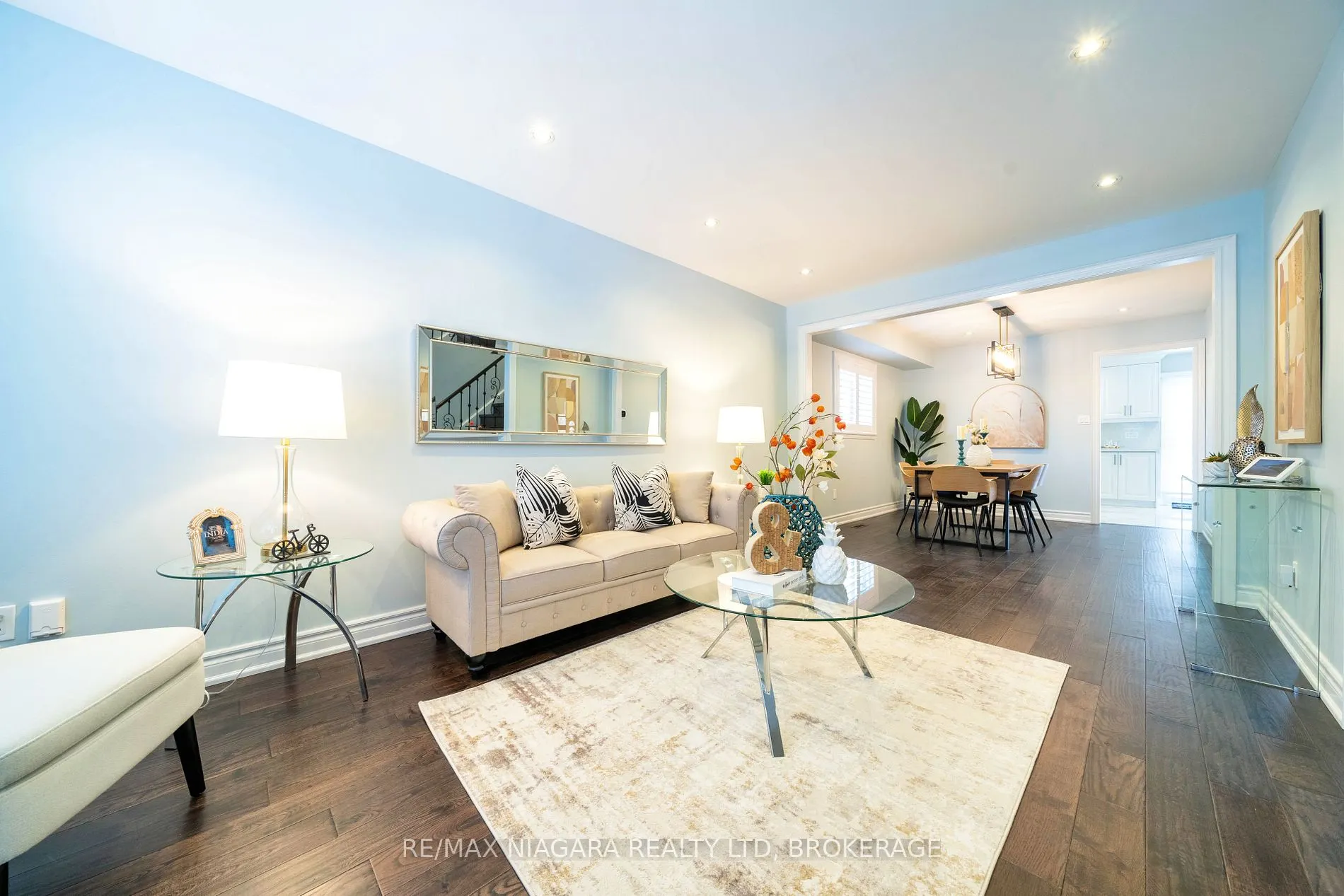 42 Kenhatch Blvd