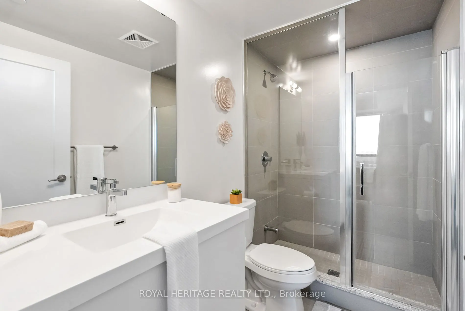 2550 Simcoe St N, #2509