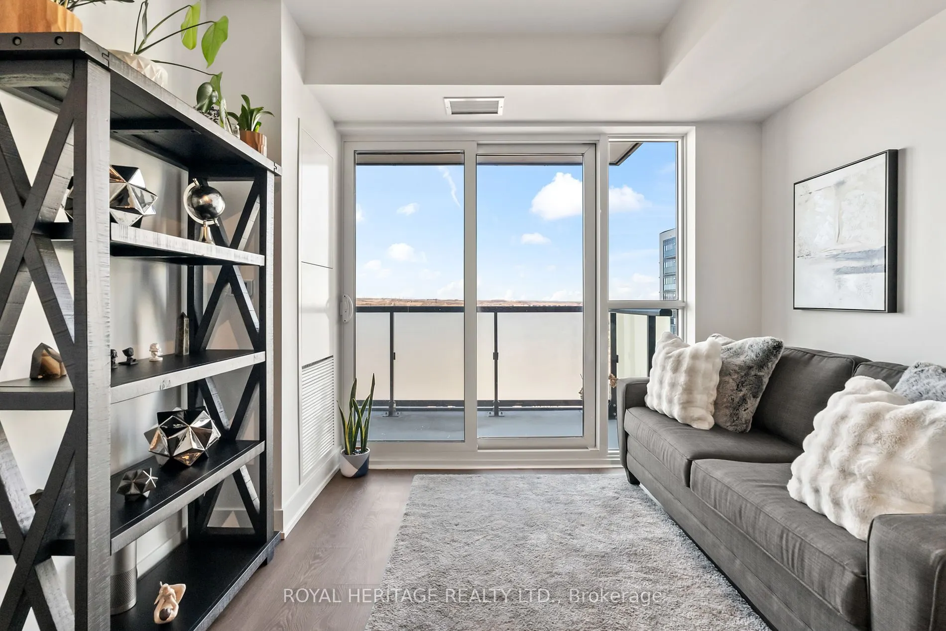 2550 Simcoe St N, #2509