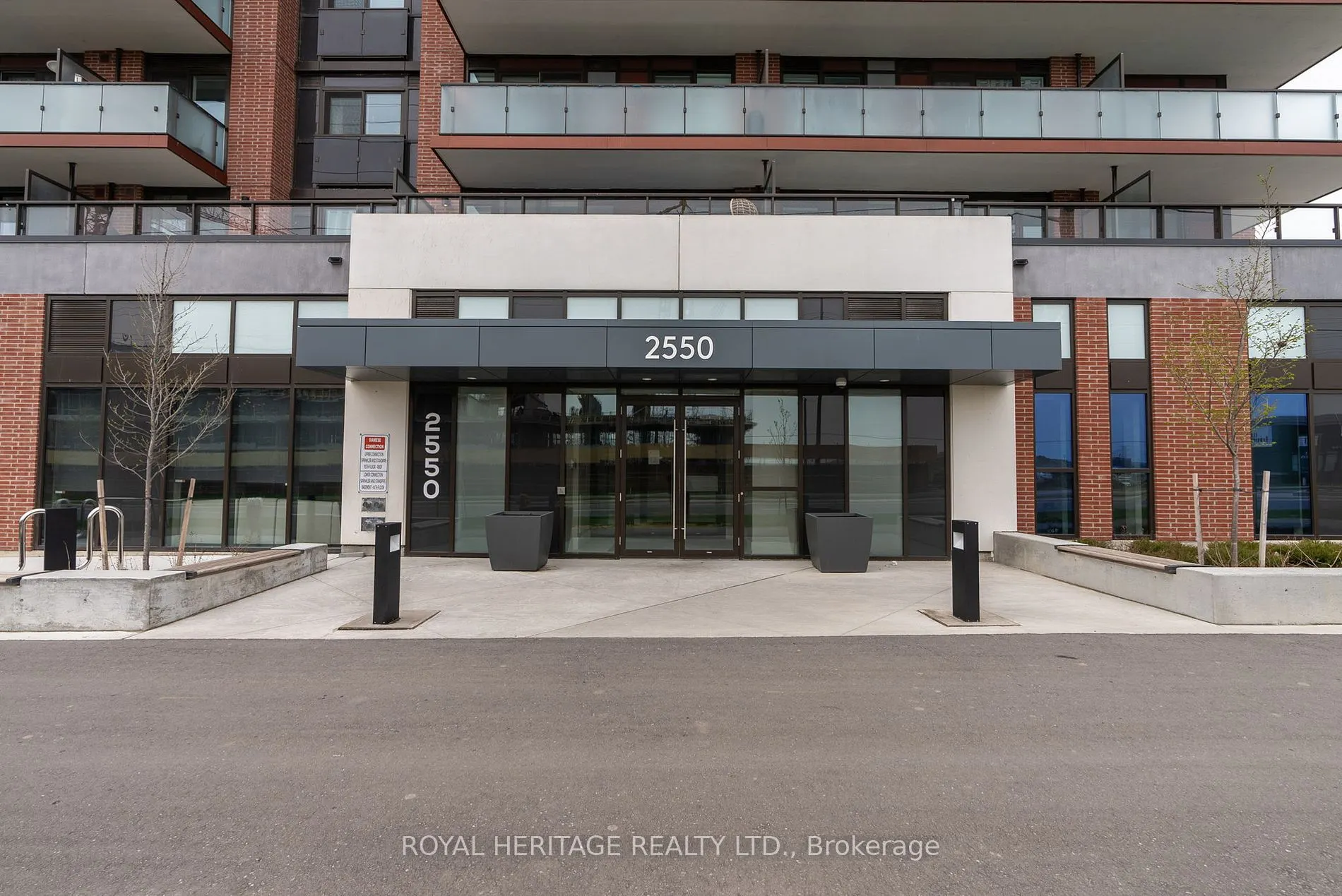 2550 Simcoe St N, #2509