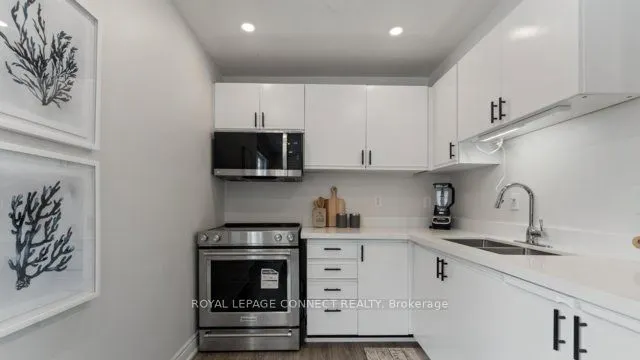 1133 Ritson Rd N, #17