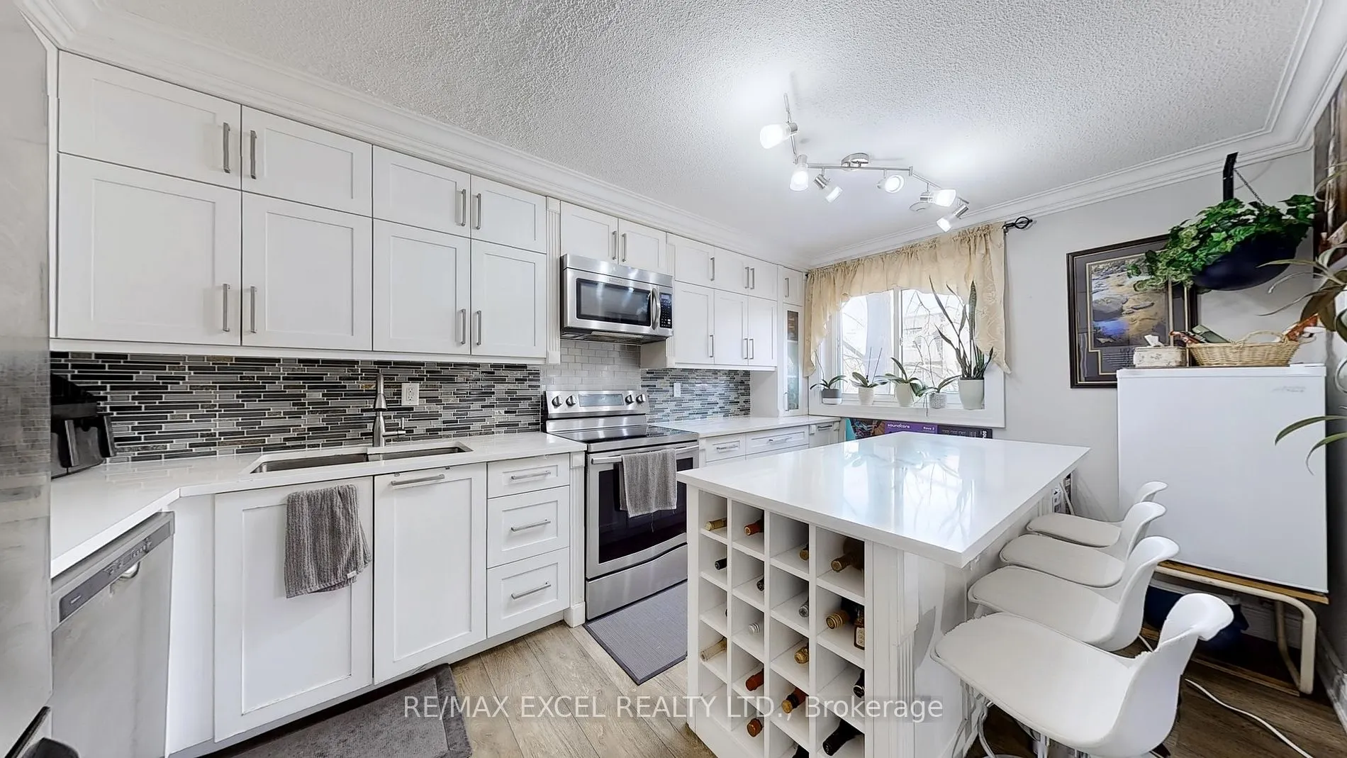 110 Ling Rd E, #17