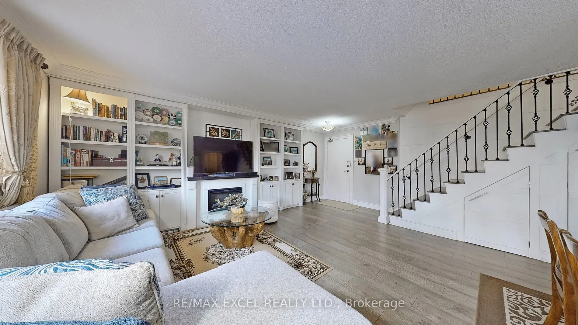 110 Ling Rd E, #17