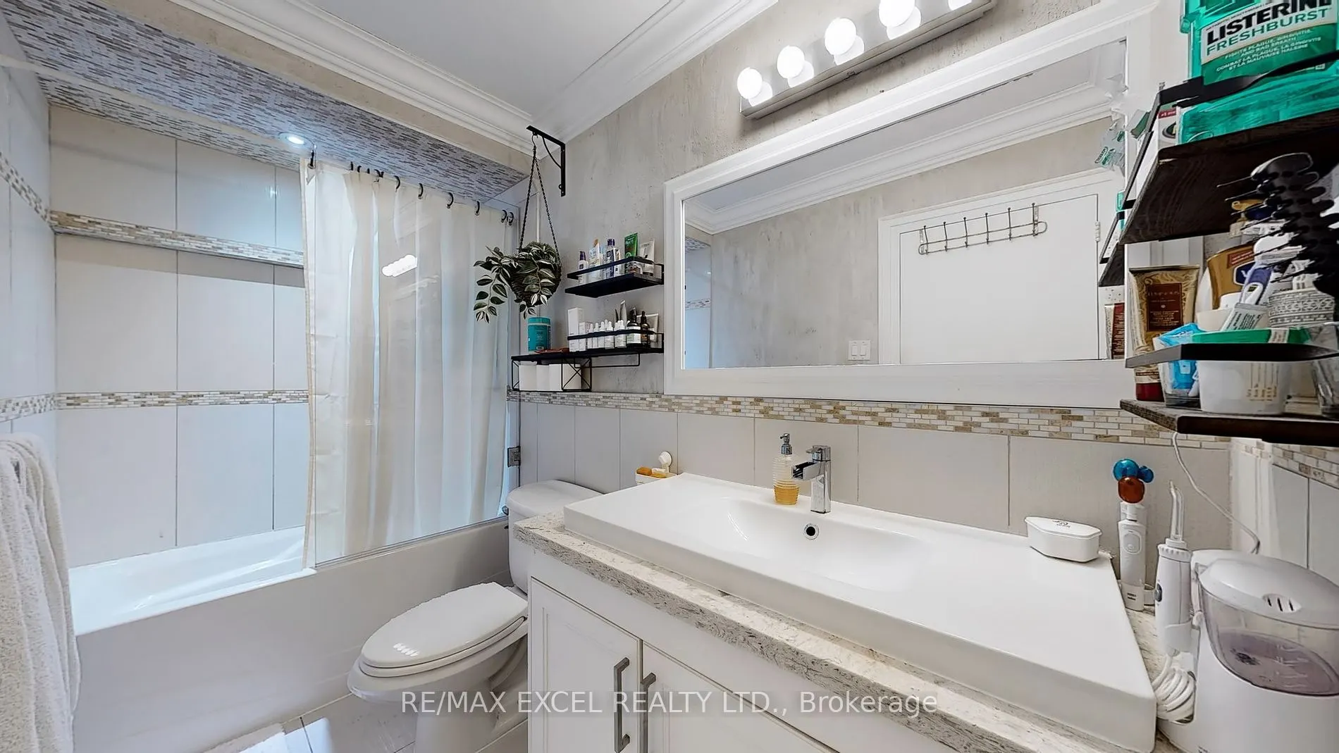 110 Ling Rd E, #17