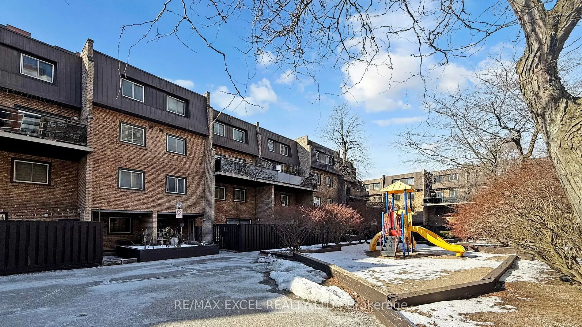 110 Ling Rd E, #17